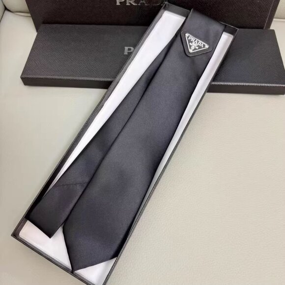 Prada Black silk Men's Tie - Picture 1 of 5